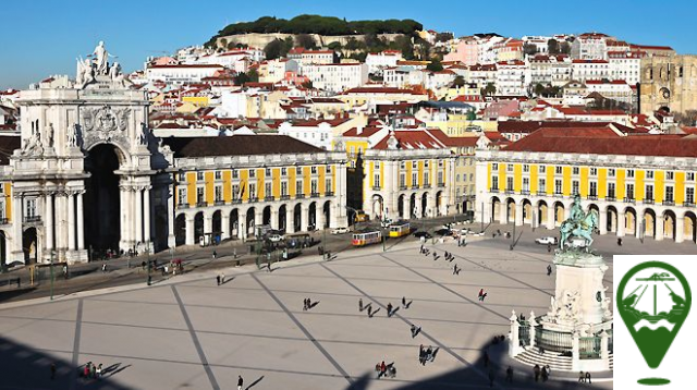 A Praça do Comércio: Centro Histórico e Cultural